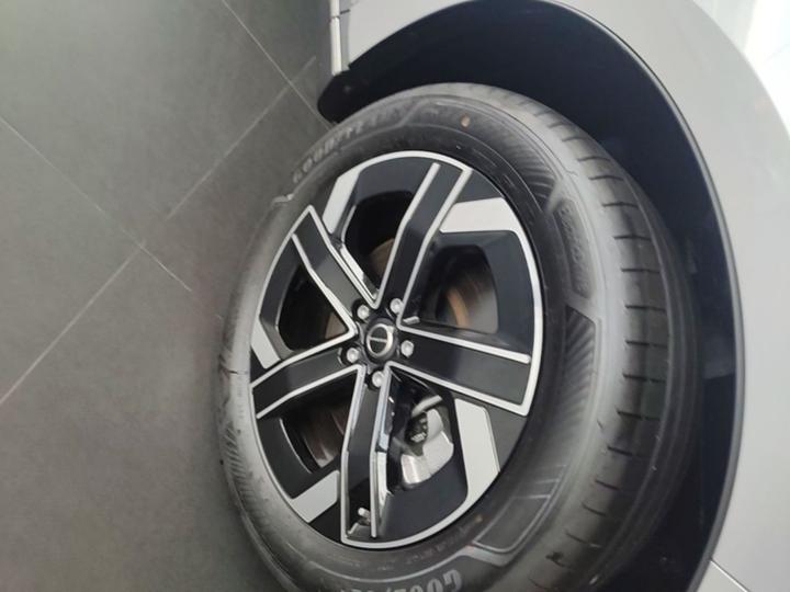 XC70 Hybrid 2026 RWD Long Range Core photo 8