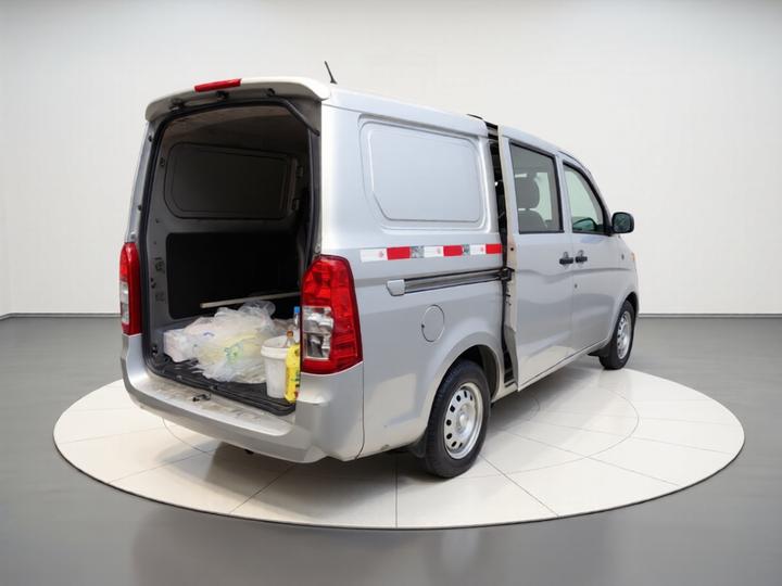 Wuling Rongguang V 2015 1.2L photo 4