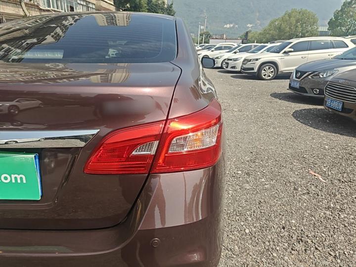 Sylphy 2016 1.6XL MT Luxury photo 7