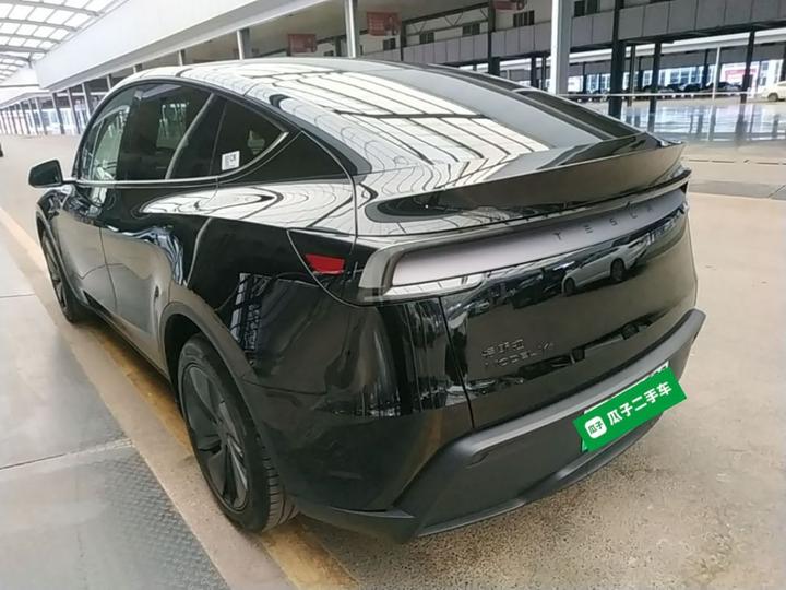 Model Y 2026 Long Range RWD photo 4