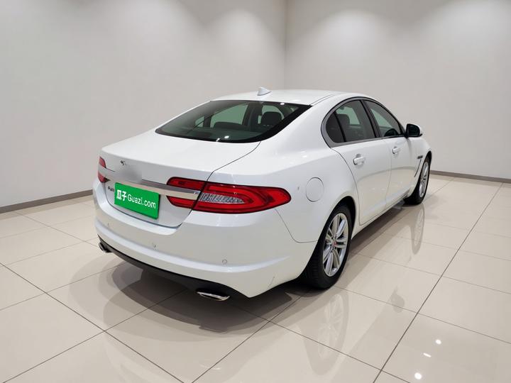 XF 2015 XF 2.0T photo 6