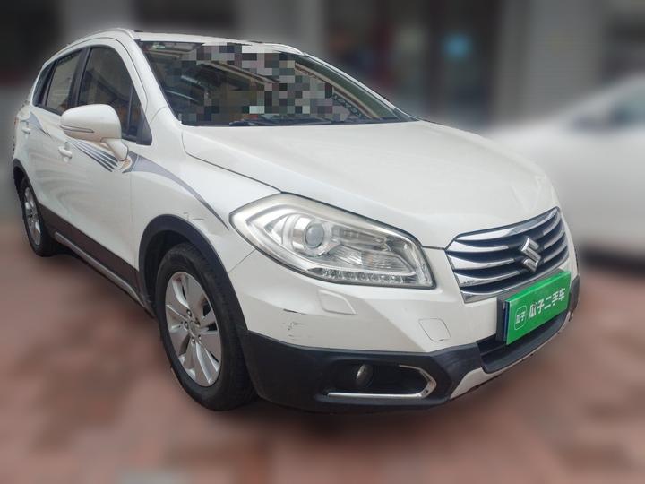 2015 1.6L CVT RWD Elite photo 3