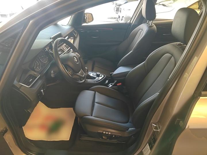 2 Series Wagon 2016 218i Sport Design Package photo 6