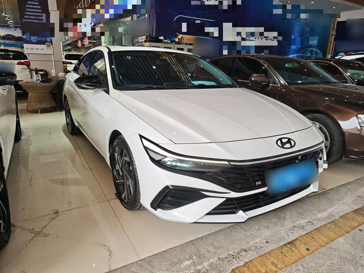 Elantra 2023 1.5L CVT LUX Premium photo 3