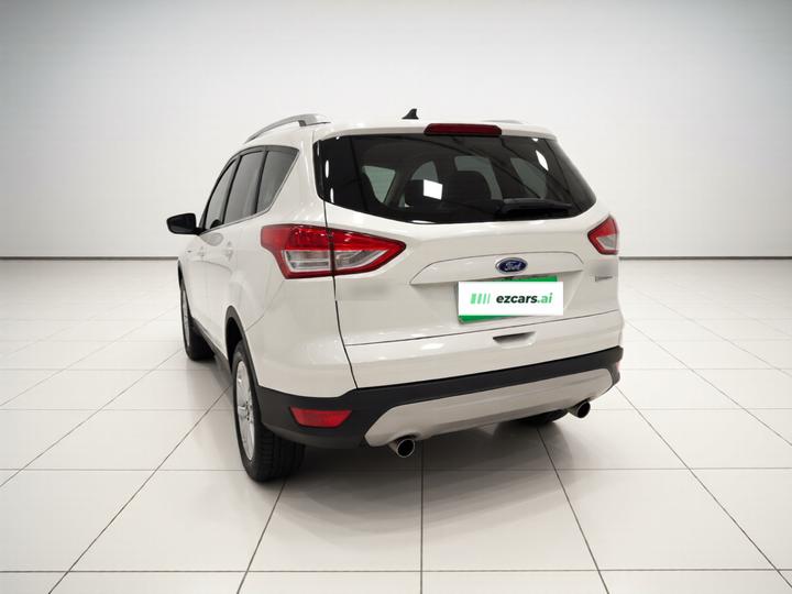 Kuga 2015 1.5L GTDi RWD Comfort photo 4