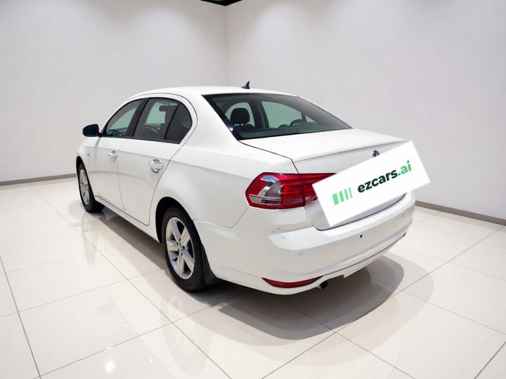 Lavida 2017 1.6L AT photo 4
