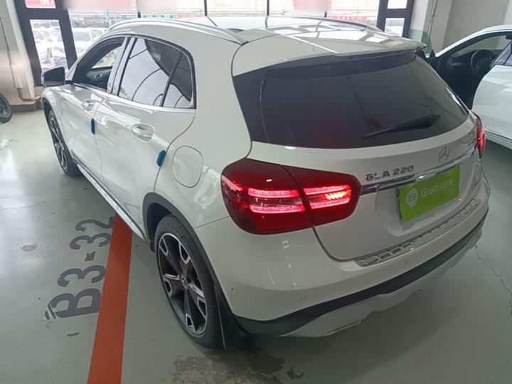 GLA 2017 GLA 220 4MATIC Fashion photo 4
