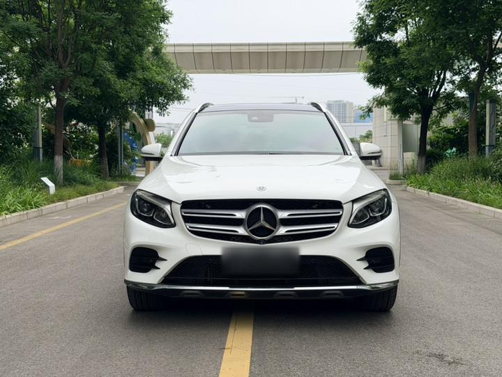 GLC 2019 Facelift GLC 260 L 4MATIC Luxury photo 2