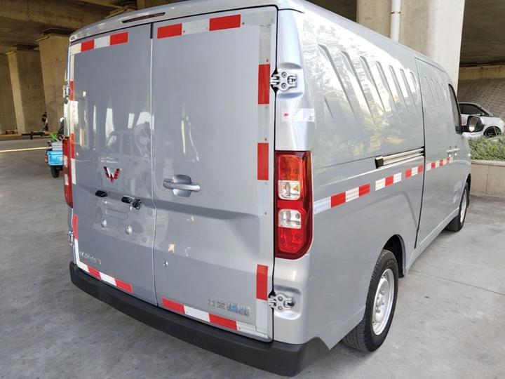 Wuling 2025 310KM photo 4