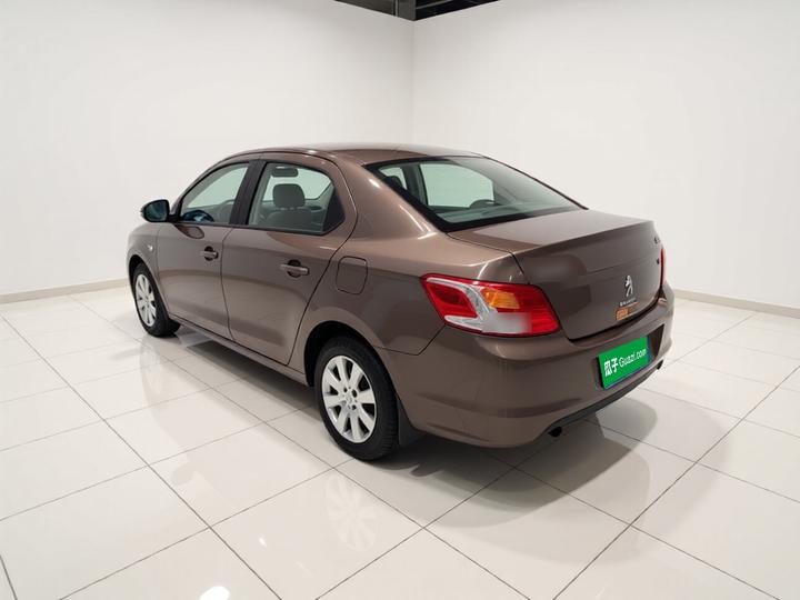 301 2014 1.6L MT Comfort photo 4