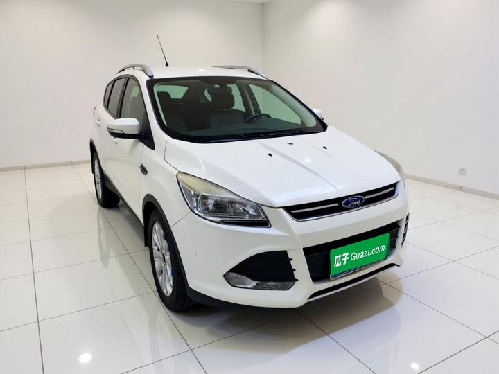 Kuga 2015 1.5L GTDi RWD Comfort photo 3