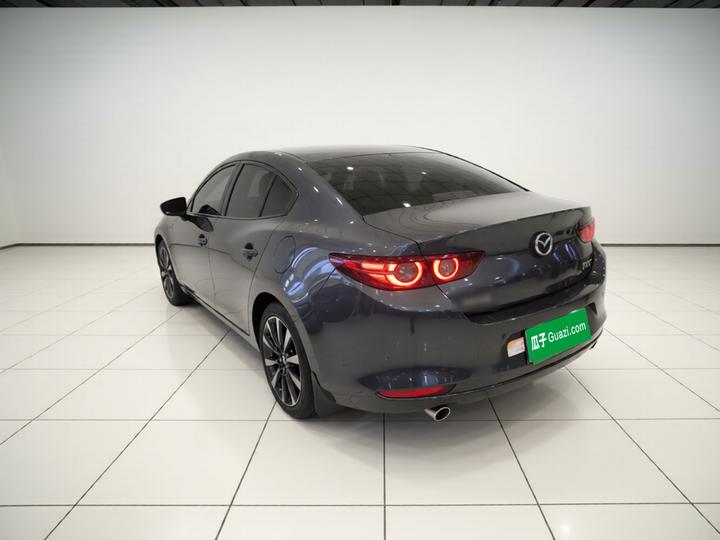 3 Axela 2022 2.0L AT photo 4