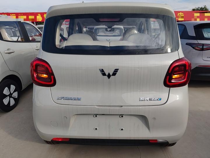 Hongguang MINIEV 2025 4th Gen 4-Door Advanced photo 5