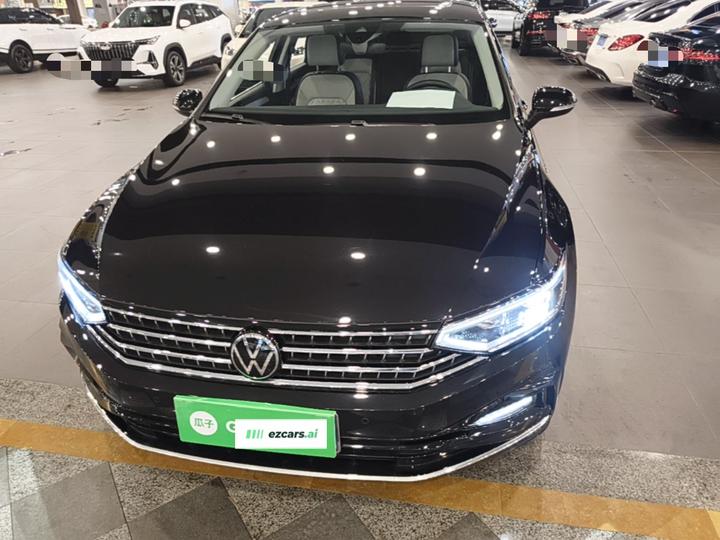 Magotan 2023 200 Anniversary Edition 330TSI DSG Luxury photo 2