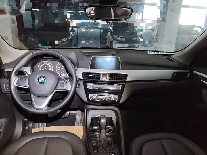 X1 2018 sDrive20Li Leading photo 5