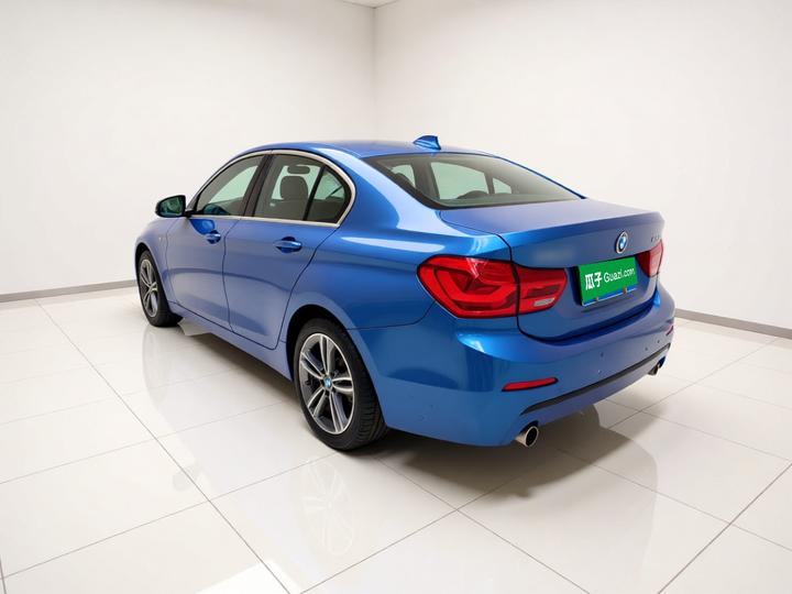 1 Series 2017 118i Sport photo 4