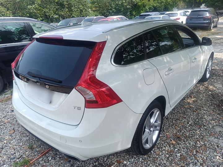 V60 2015 T5 photo 4