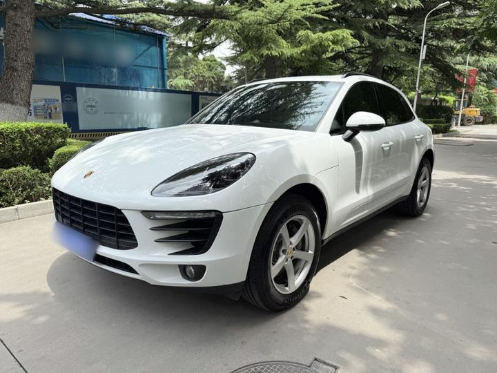 2017 Macan 2.0T