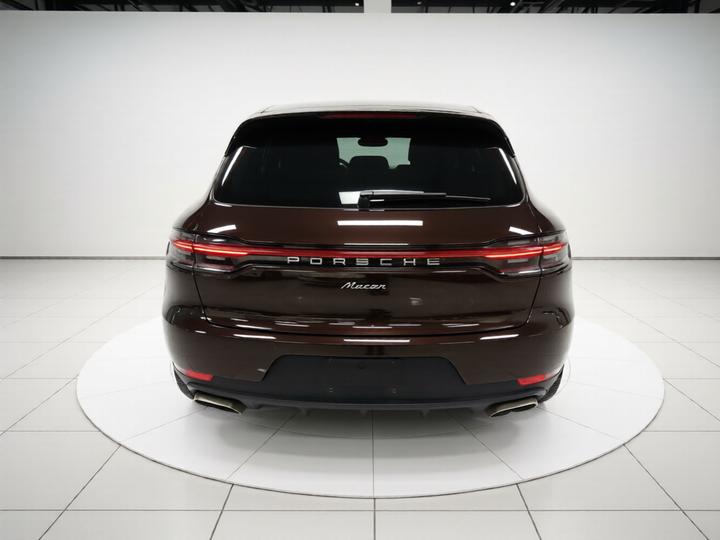 2018 Macan 2.0T photo 3