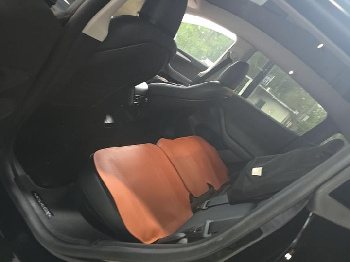 Model Y 2023 RWD photo 4