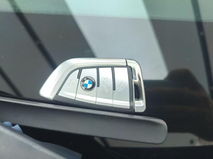 3 Series 2022 325i M M Sport Night Package photo 8
