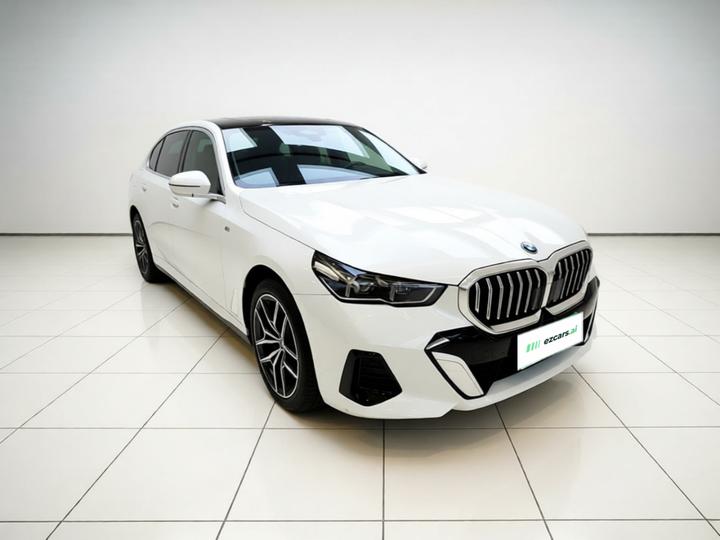 i5 2024 eDrive 35L Exclusive M Sport Package photo 3