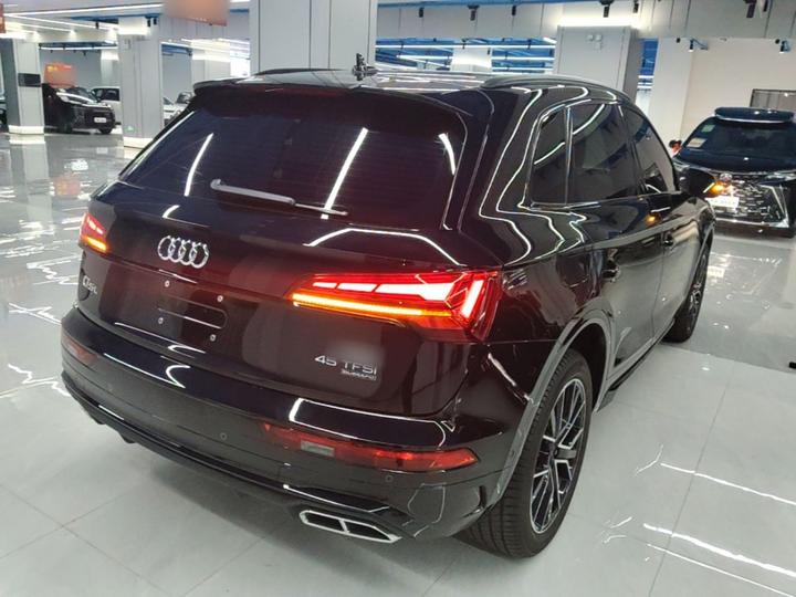 Q5L 2025 45 Collection 45 TFSI Luxury Dynamic photo 6