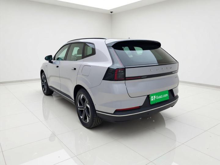 XC70 Hybrid 2026 RWD Long Range Core photo 4