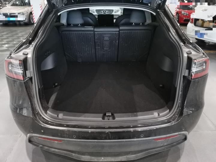 Model Y 2023 RWD photo 8