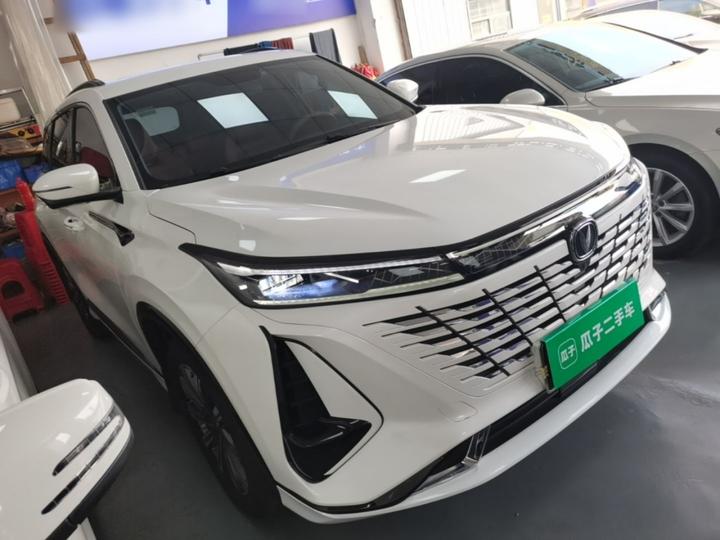 CS75 PLUS 2023 3rd Gen 1.5T AT Premium photo 3