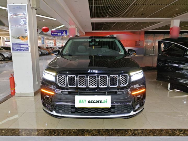 Jeep Jeep 2022款 2.0T 插电混动版 photo 2
