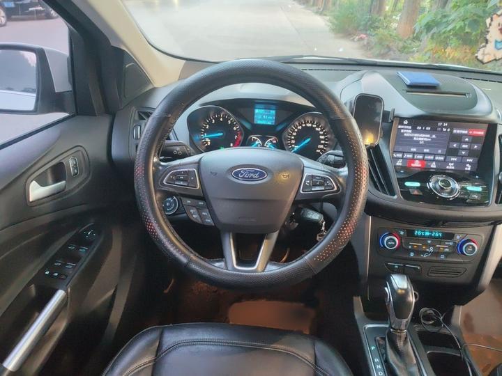 Kuga 2018 EcoBoost 180 RWD photo 3