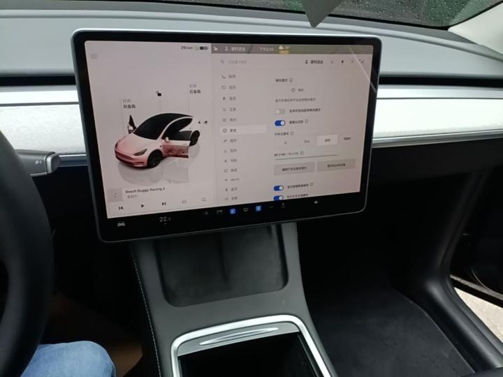 Model Y 2024 RWD photo 4
