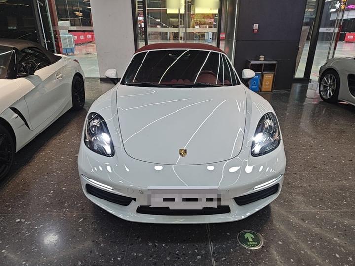 718 2020 Boxster 2.0T photo 2