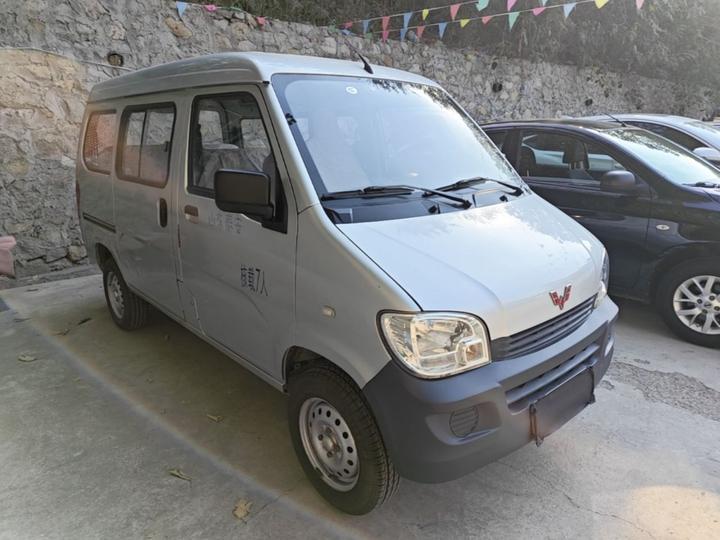 Wuling Zhiguang 2015 1.2L Utility LSI photo 3