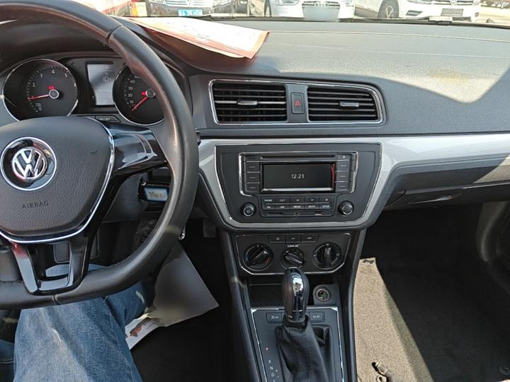 2015 1.6L AT Comfort photo 5