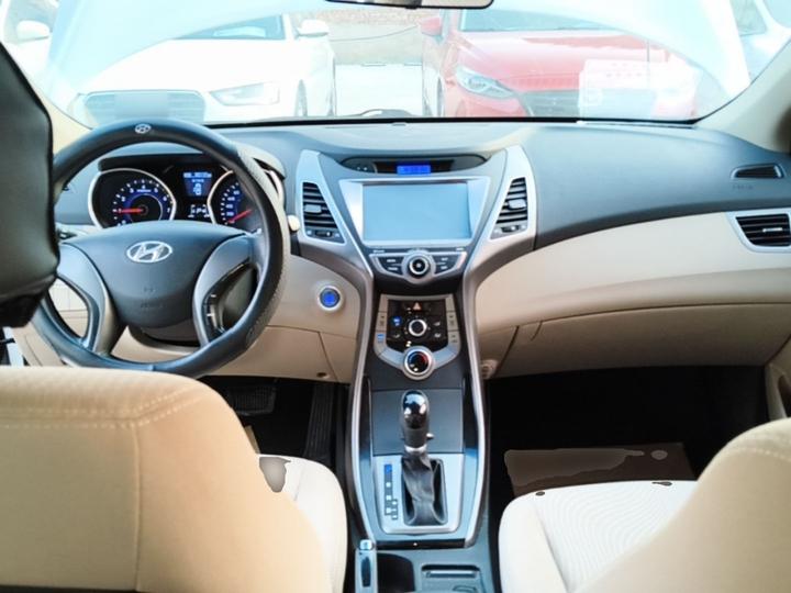 Elantra 2015 1.6L AT Leading photo 5