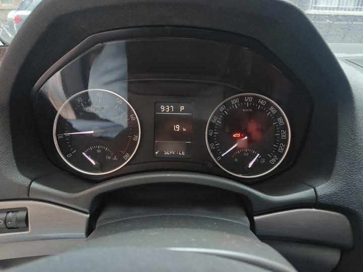 Octavia 2012 1.6L AT photo 4