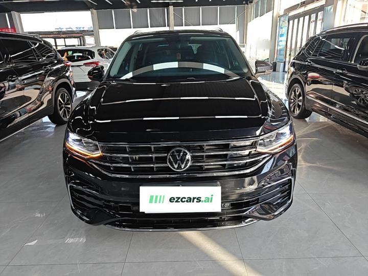 Tiguan L 2022 330TSI AT RWD R-Line photo 2