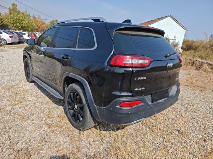 Cherokee 2016 2.4L photo 4