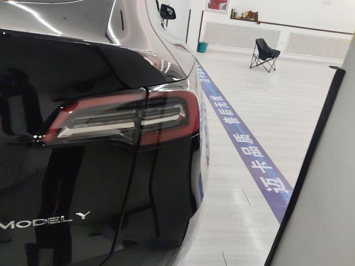 Model Y 2022 Facelift RWD photo 7