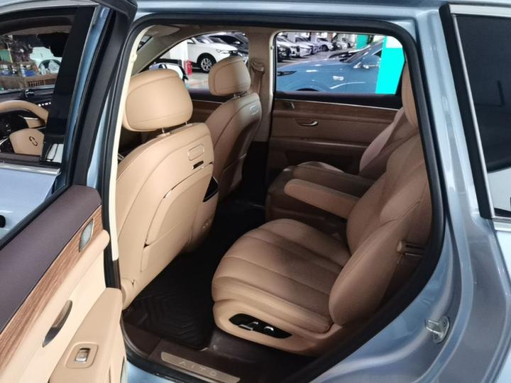 HIMA AITO M7 2024 1.5T ADAS AWD Ultra 6-Seater photo 4