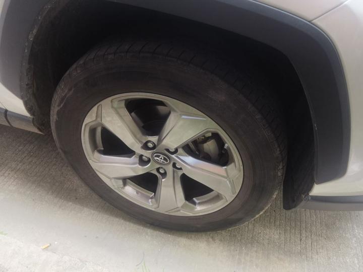 RAV4 2022 2.0L CVT RWD Plus photo 8
