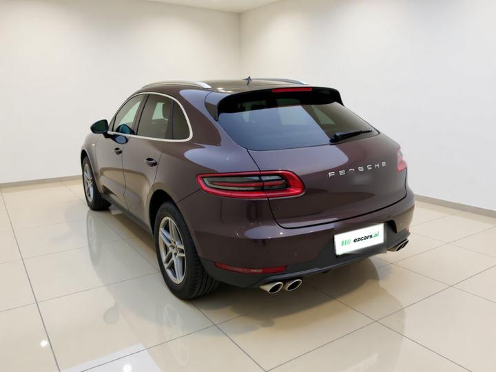2017 Macan 2.0T photo 4
