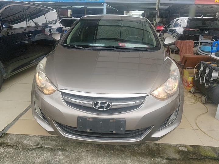 Elantra 2015 1.6L AT Fashion photo 2