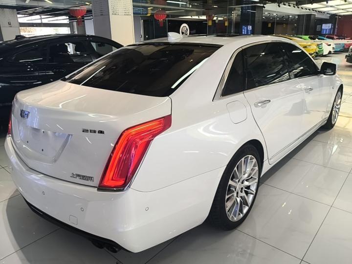 CT6 2016 28T Platinum photo 4