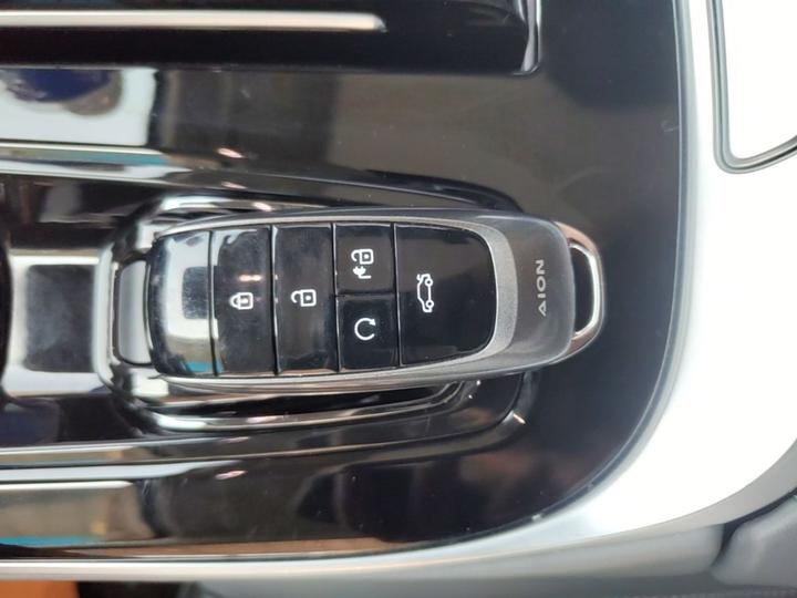 AION S Plus 2022 80 Tech photo 8