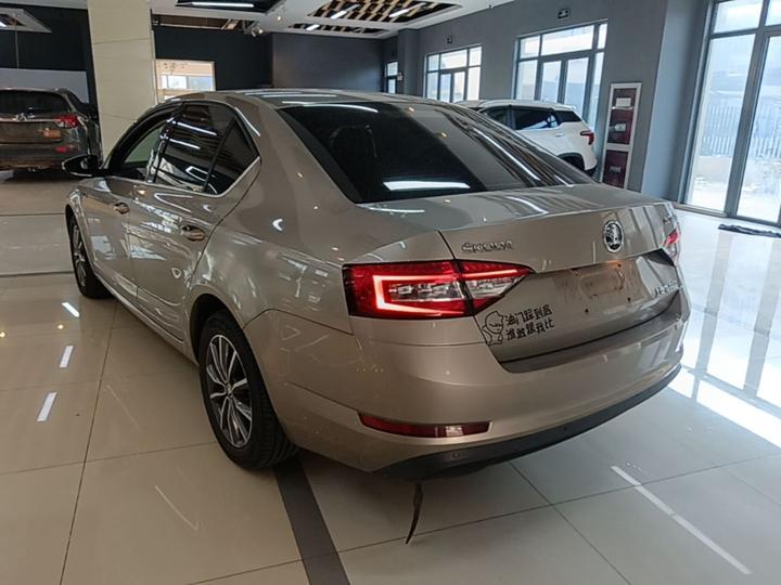 Octavia 2018 1.6L AT Comfort photo 4