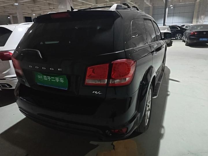 Dodge 2013 2.4L RWD photo 5