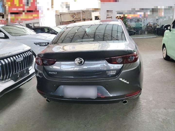 3 Axela 2021 2.0L AT photo 5
